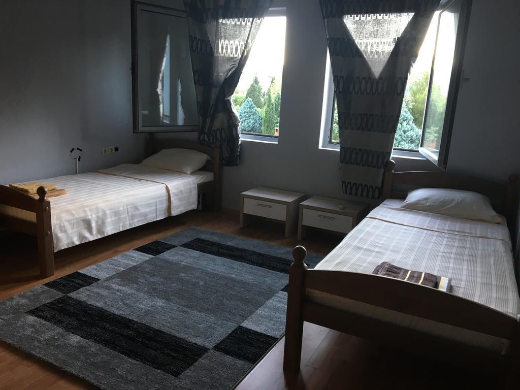 Mell Apartments Мостар Экстерьер фото