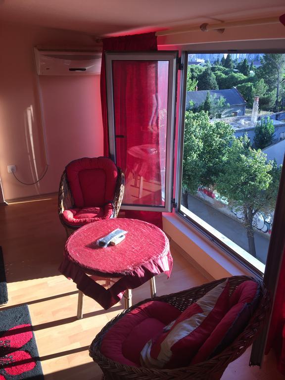 Mell Apartments Мостар Экстерьер фото